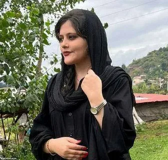 Махса Амини